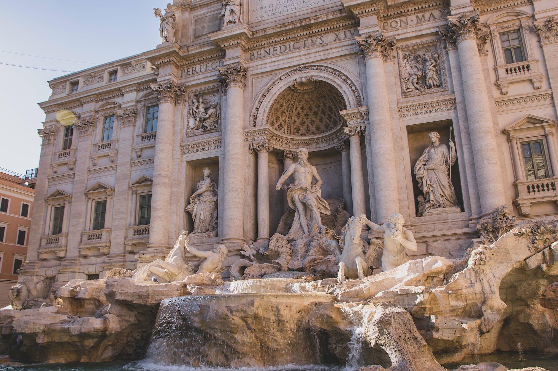 trevi fountain in rome italy